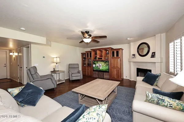 $949,900 | 1069 North Poinciana Road, Gilbert, AZ 85234