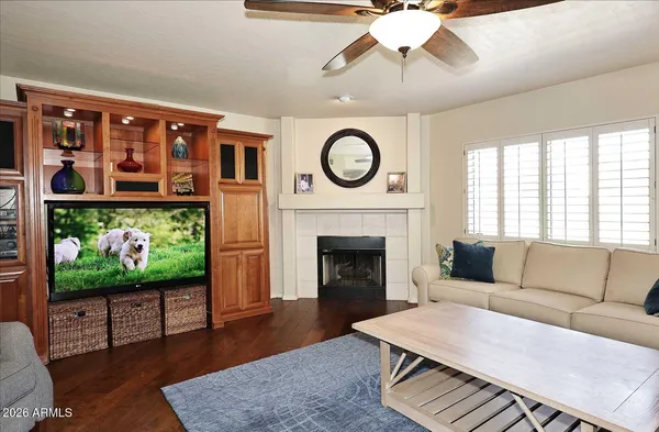 $949,900 | 1069 North Poinciana Road, Gilbert, AZ 85234