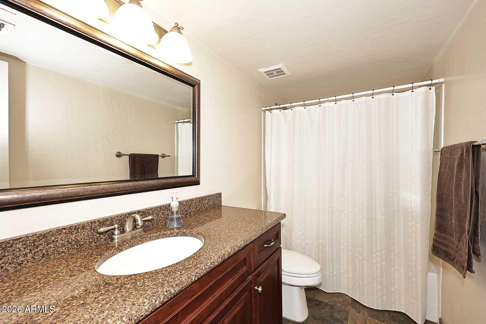 1069 North Poinciana Road Gilbert, AZ 85234 - Photo 25 of 62 Hall Bath