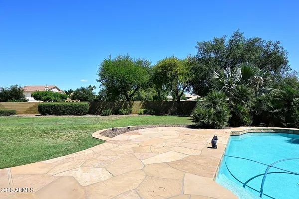 $949,900 | 1069 North Poinciana Road, Gilbert, AZ 85234