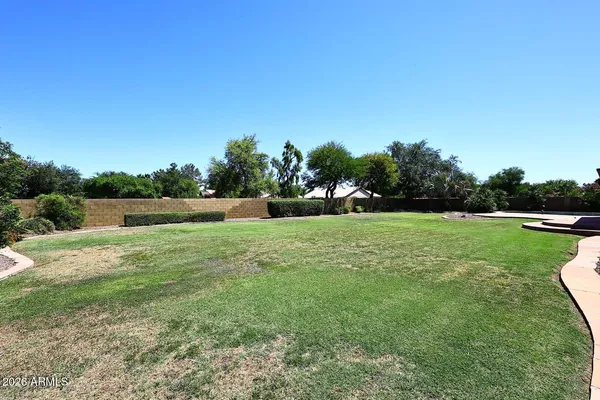 $949,900 | 1069 North Poinciana Road, Gilbert, AZ 85234