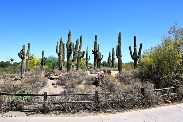 $949,900 | 1069 North Poinciana Road, Gilbert, AZ 85234