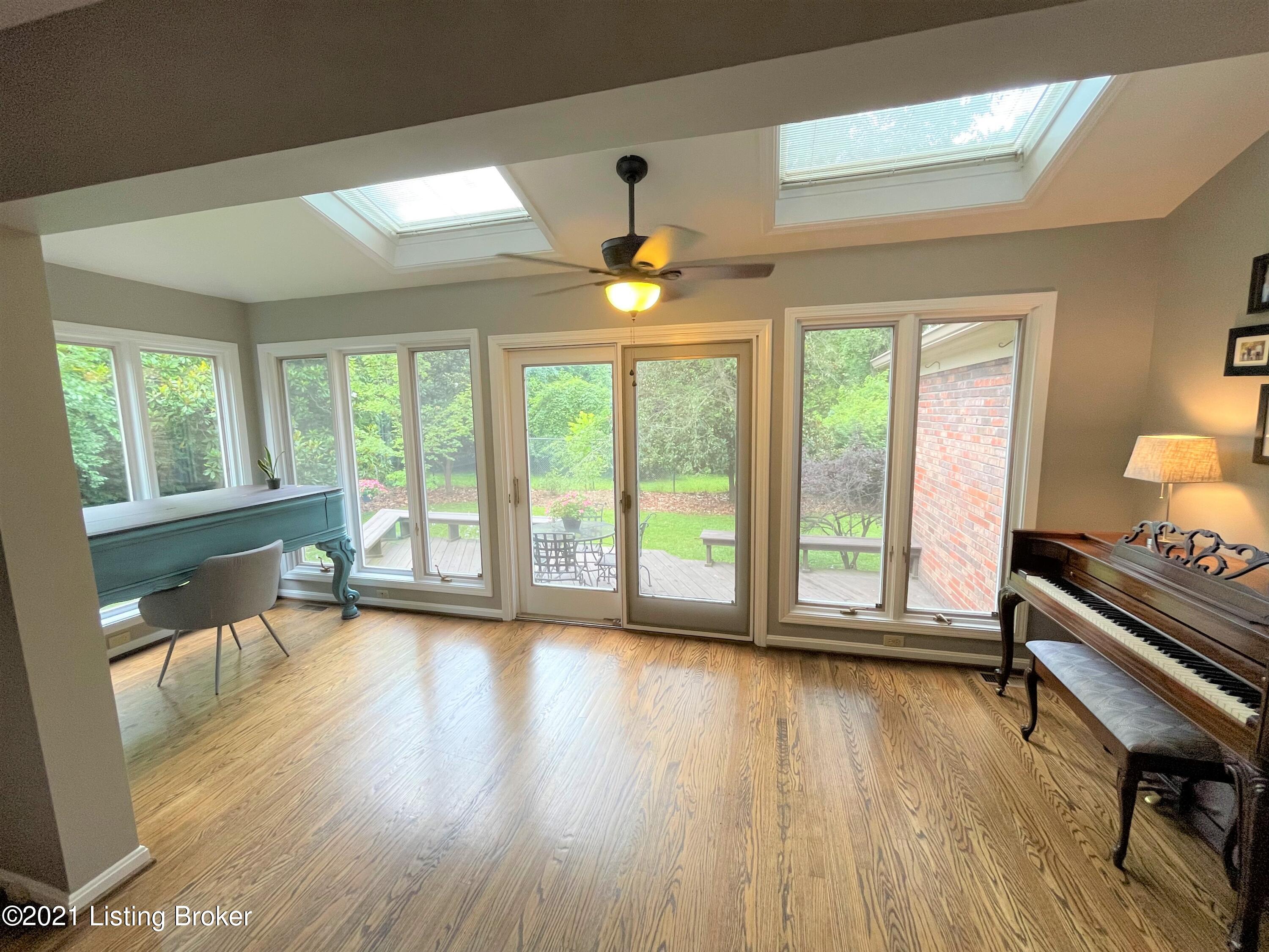 6702 Copperfield Road Louisville, KY 40207 - Photo 17 of 41 Sunroom