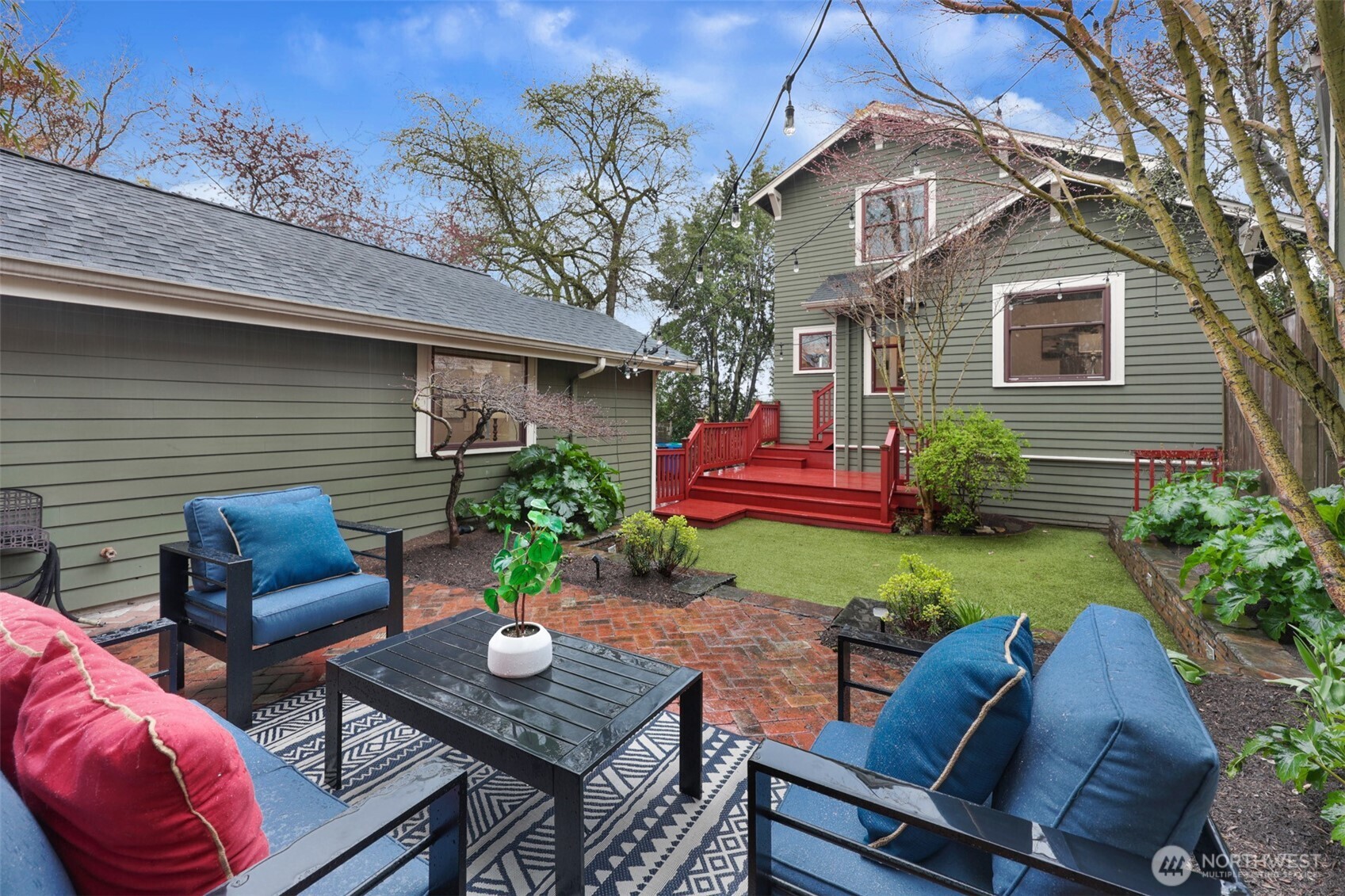 1910 North 38th Street Seattle, WA 98103 - Photo 26 of 29