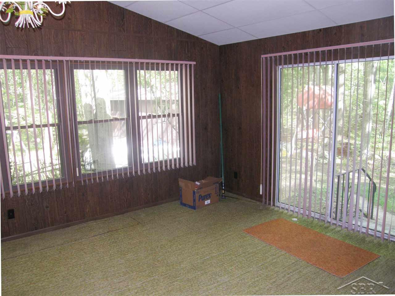 6736 South Steel Road St. Charles, MI 48655 - Photo 10 of 19 31291907-9.JPG