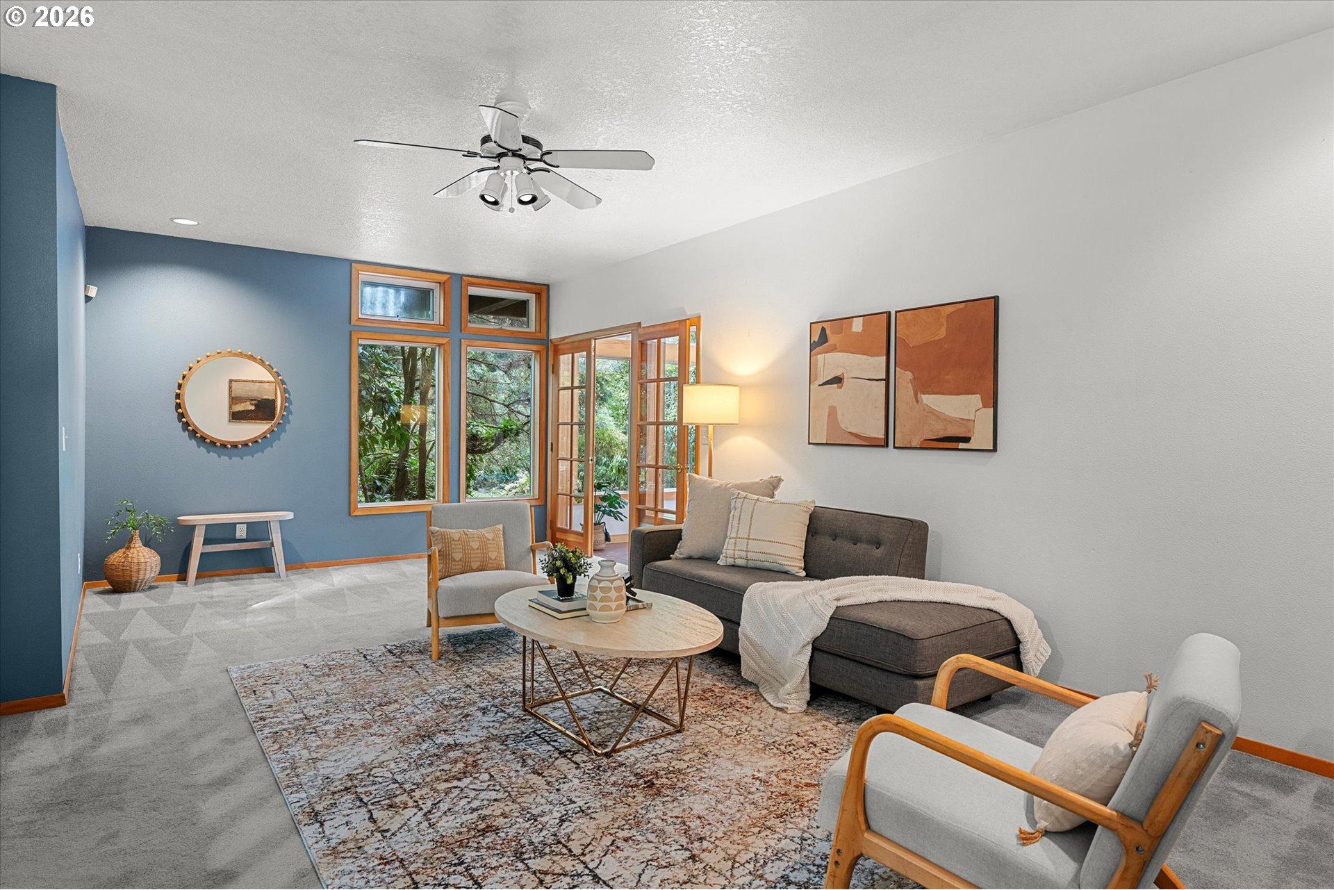 10744 Southwest Lancaster Road Portland, OR 97219 - Photo 19 of 48 Family Room