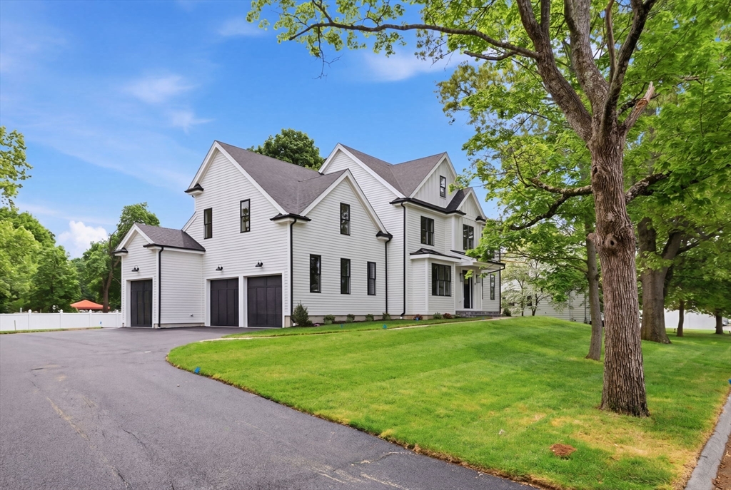 37 Maple Street Lynnfield, MA 01940 - Photo 1 of 40