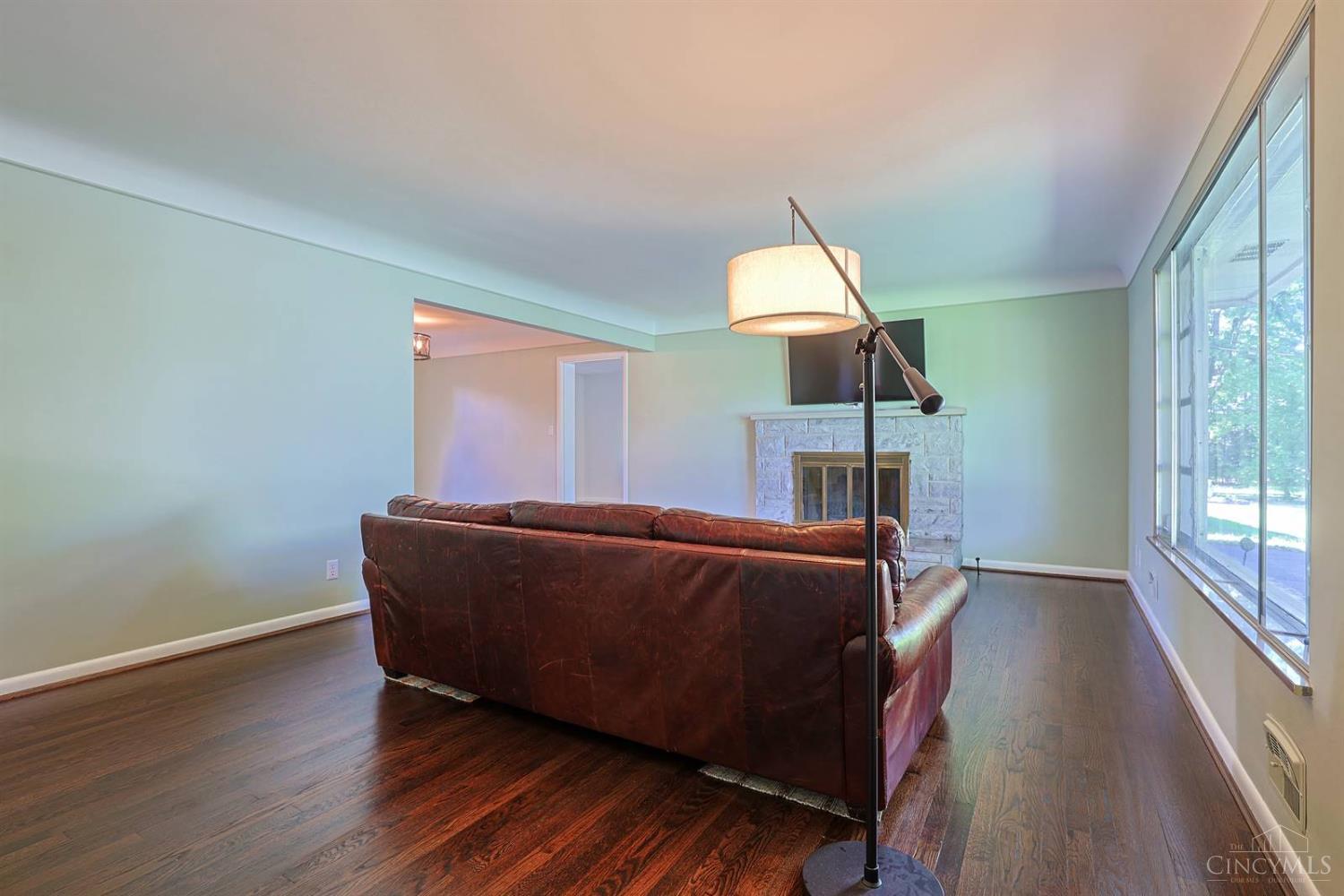 543 Compton Road Cincinnati, OH 45215 - Photo 6 of 39 Gallery Image 6