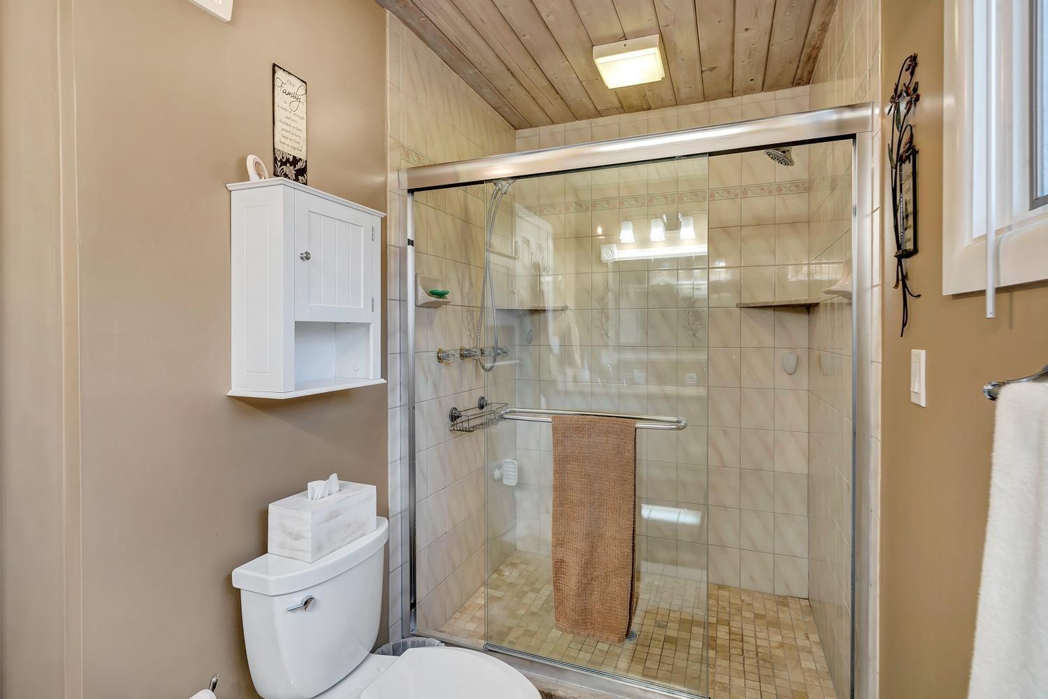 348 Neeb Road Cincinnati, OH 45233 - Photo 17 of 46 Gallery Image 17