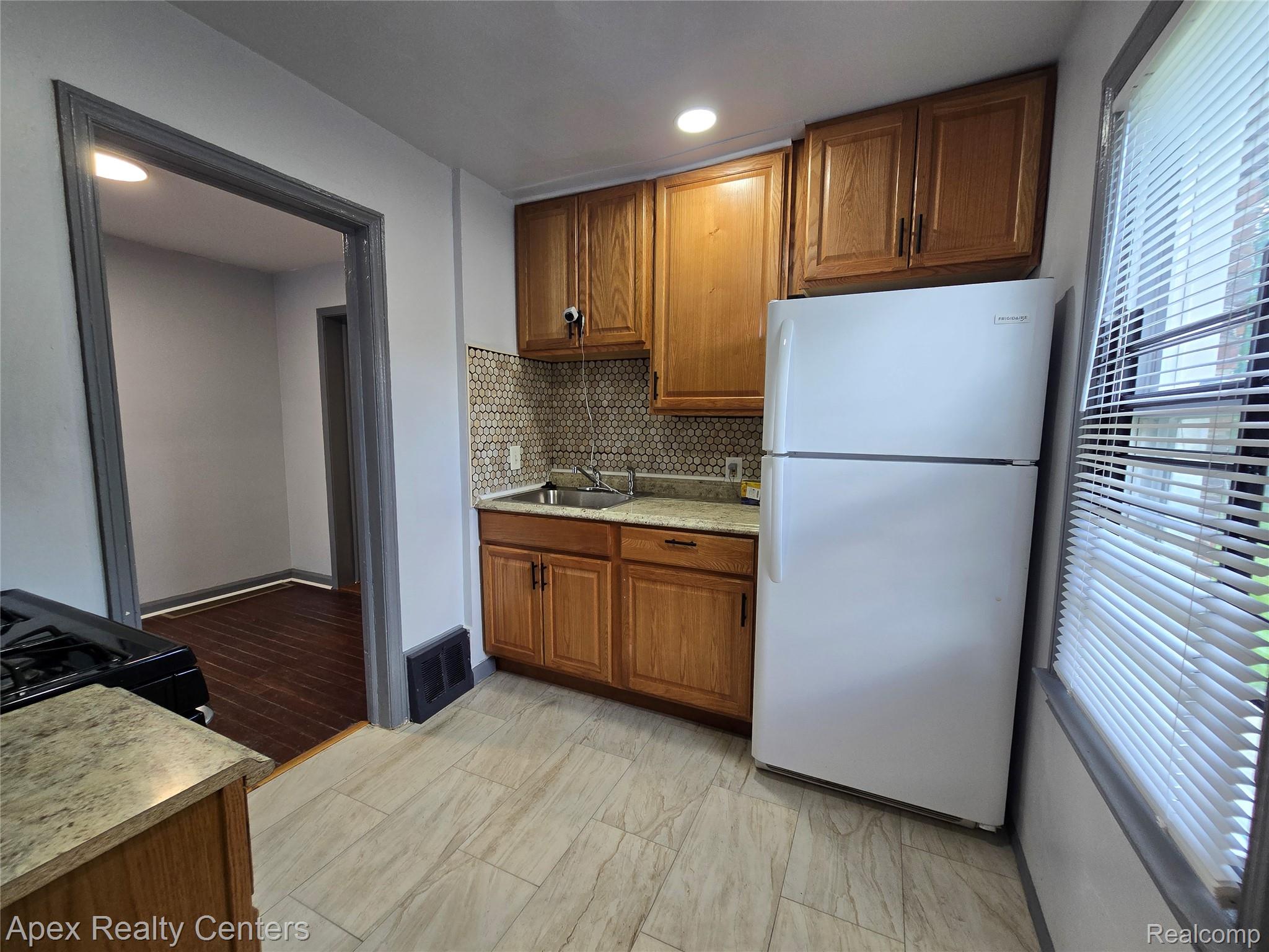 7671-7675 Evergreen Road Detroit, MI 48228 - Photo 68 of 84 7675 Evergreen.