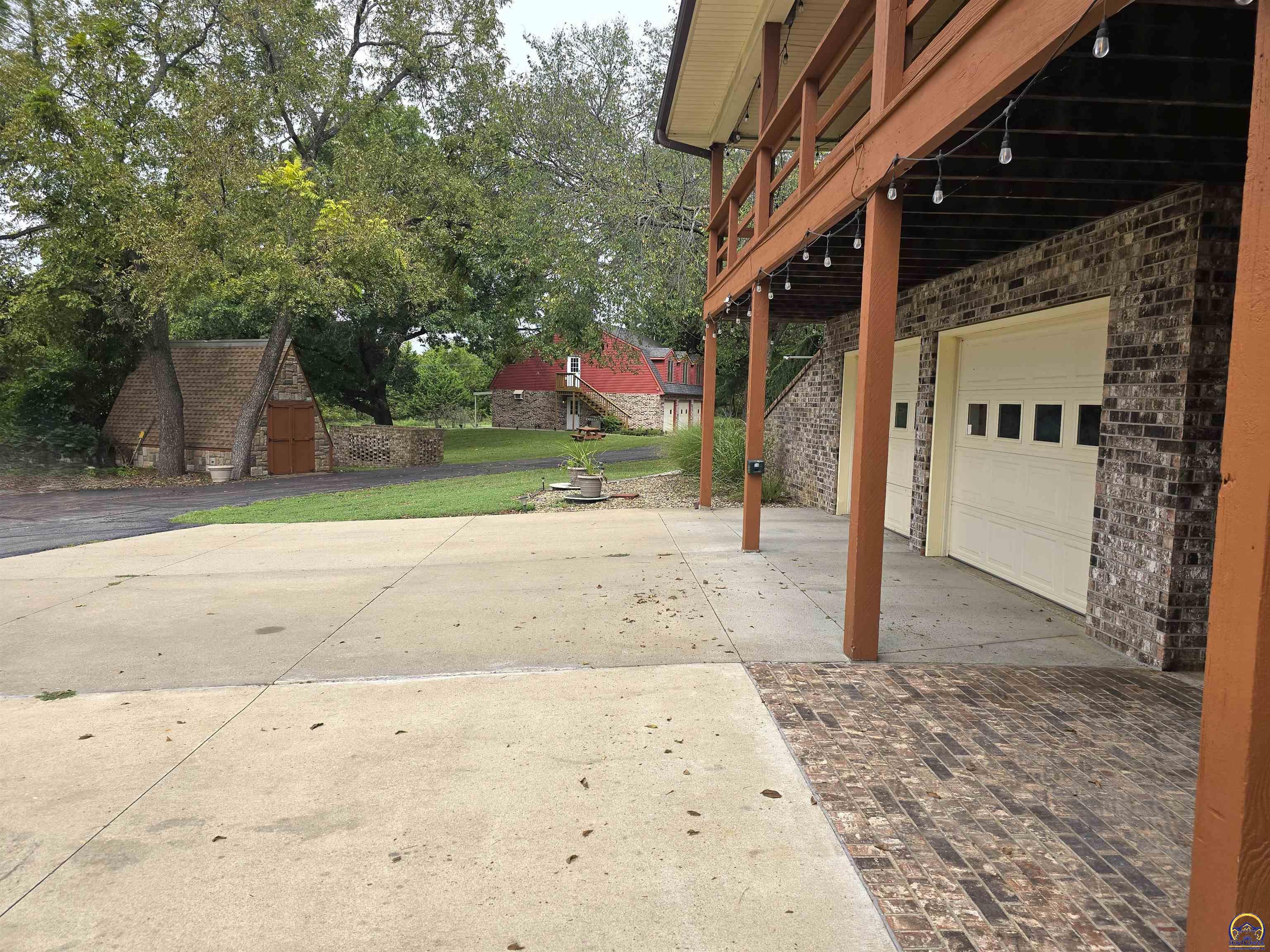 6257 West Lake Road Meriden, KS 66512 - Photo 11 of 77 Gallery Image 11