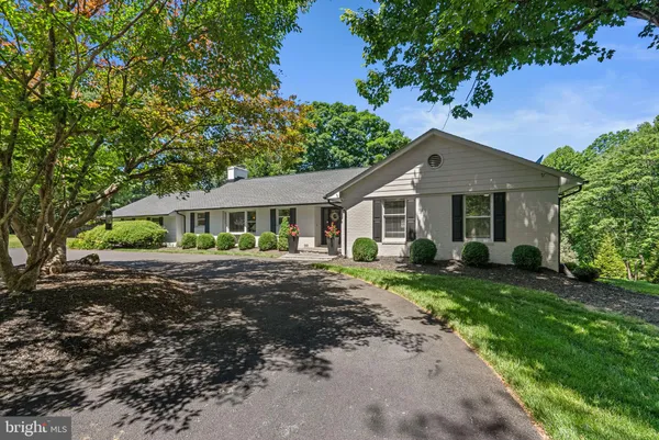 $950,000 | 8009 Exodus Drive, Gaithersburg, MD 20882