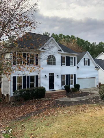 $559,900 | 725 Little Leaf Court, Holly Springs, NC 27540