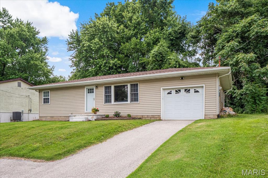 902 Caseyville Road Collinsville, IL 62234 - Photo 14 of 23 Gallery Image 14