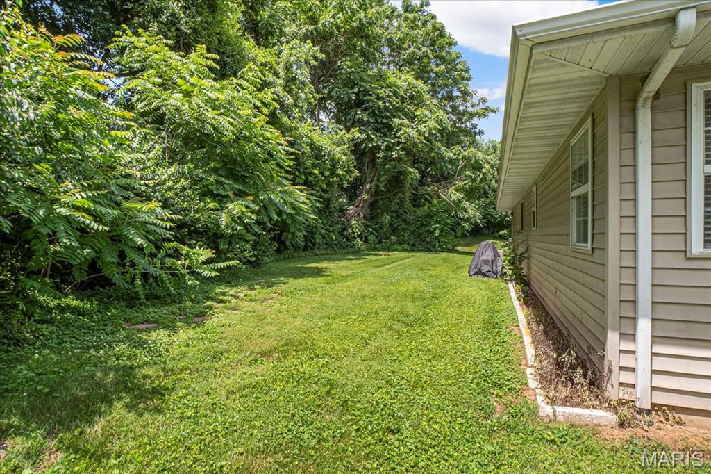 902 Caseyville Road Collinsville, IL 62234 - Photo 15 of 23 Gallery Image 15