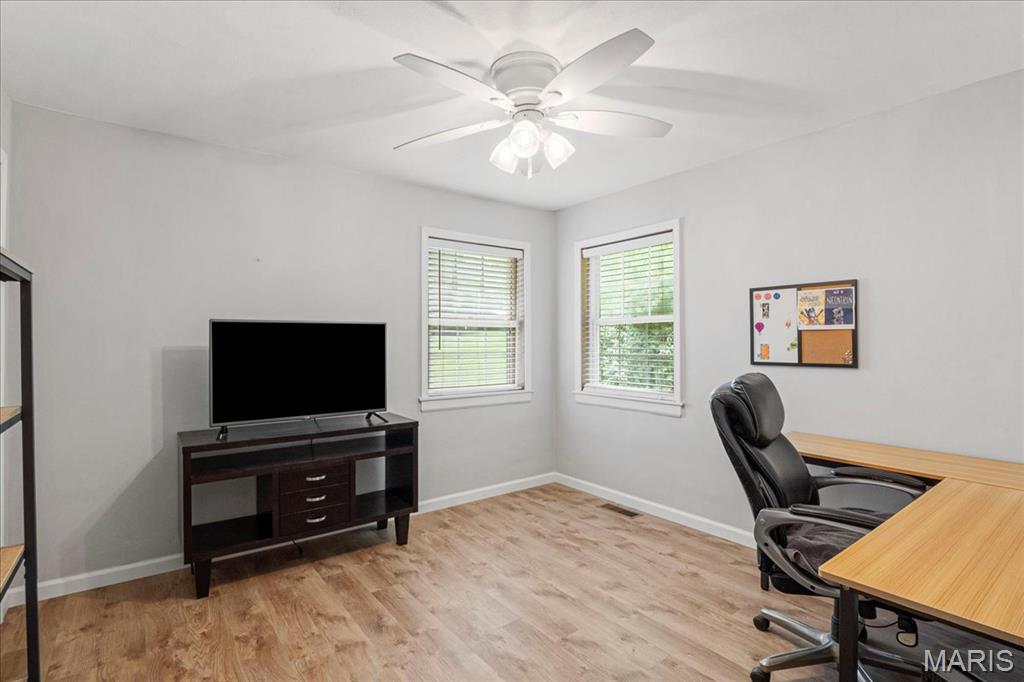 902 Caseyville Road Collinsville, IL 62234 - Photo 10 of 23 Gallery Image 10