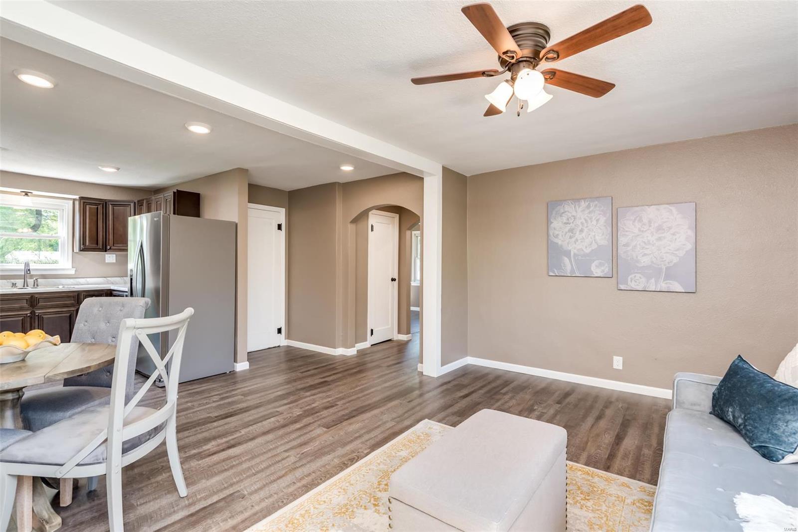9710 Holy Cross Road Fairview Heights, IL 62208 - Photo 11 of 25 Gallery Image 11