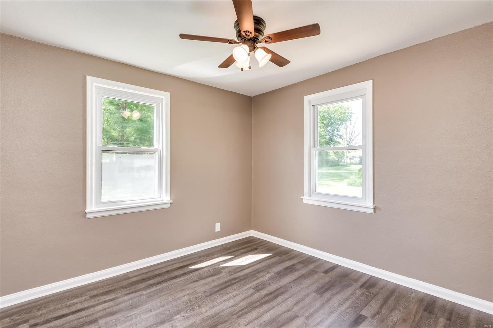 9710 Holy Cross Road Fairview Heights, IL 62208 - Photo 20 of 25 Gallery Image 20