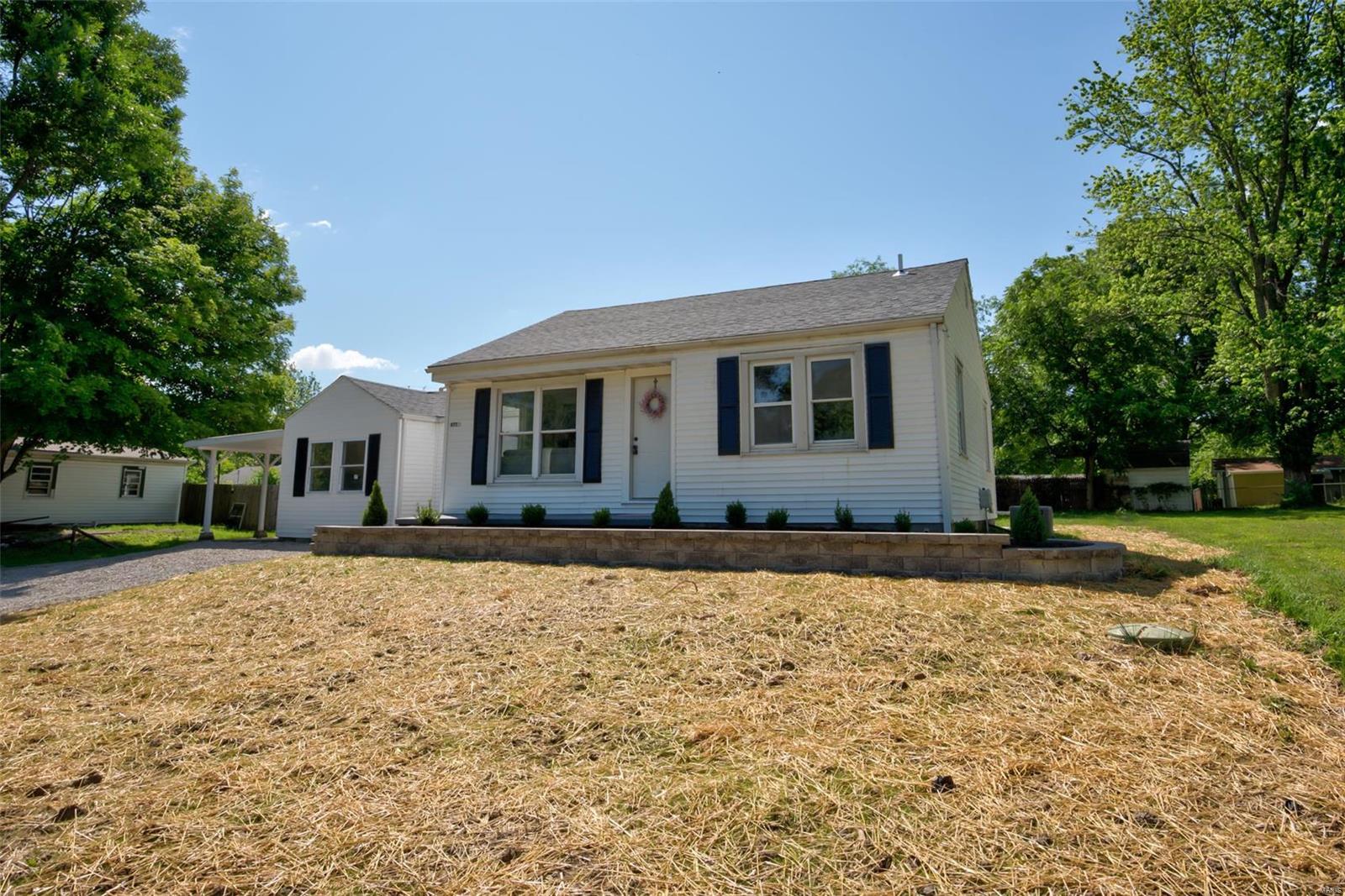 9710 Holy Cross Road Fairview Heights, IL 62208 - Photo 3 of 25 Gallery Image 3