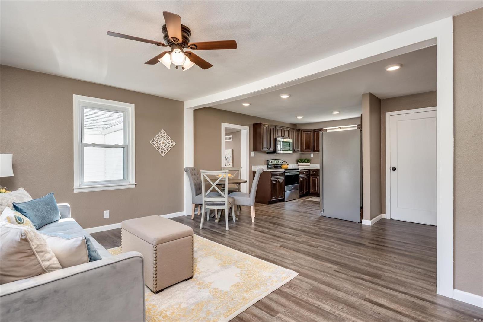 9710 Holy Cross Road Fairview Heights, IL 62208 - Photo 8 of 25 Gallery Image 8