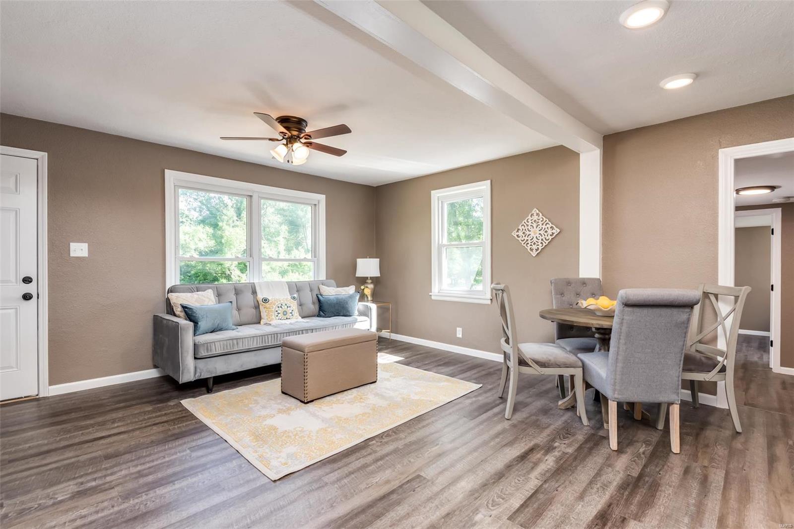 9710 Holy Cross Road Fairview Heights, IL 62208 - Photo 9 of 25 Gallery Image 9