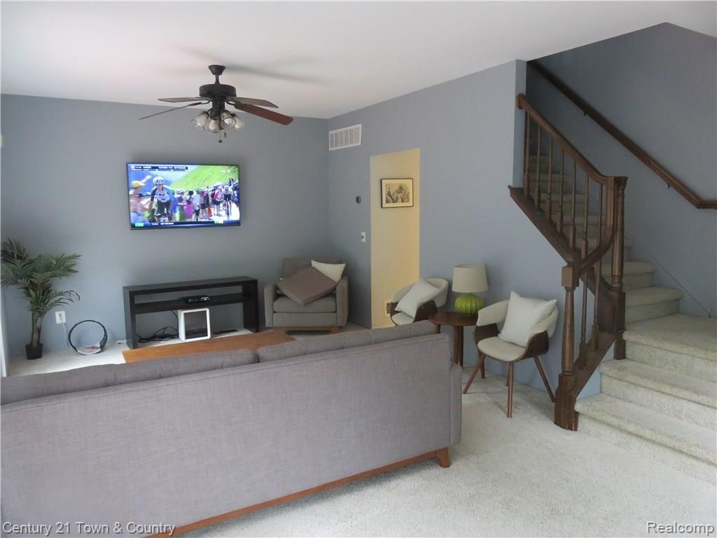 1169 Pine Ridge Court Rochester Hills, MI 48306 - Photo 5 of 21
