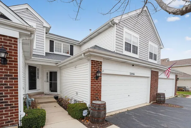 $255,000 | 32456 North Mackinac Lane, Lakemoor, IL 60051