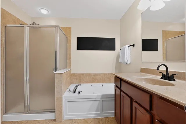 $255,000 | 32456 North Mackinac Lane, Lakemoor, IL 60051