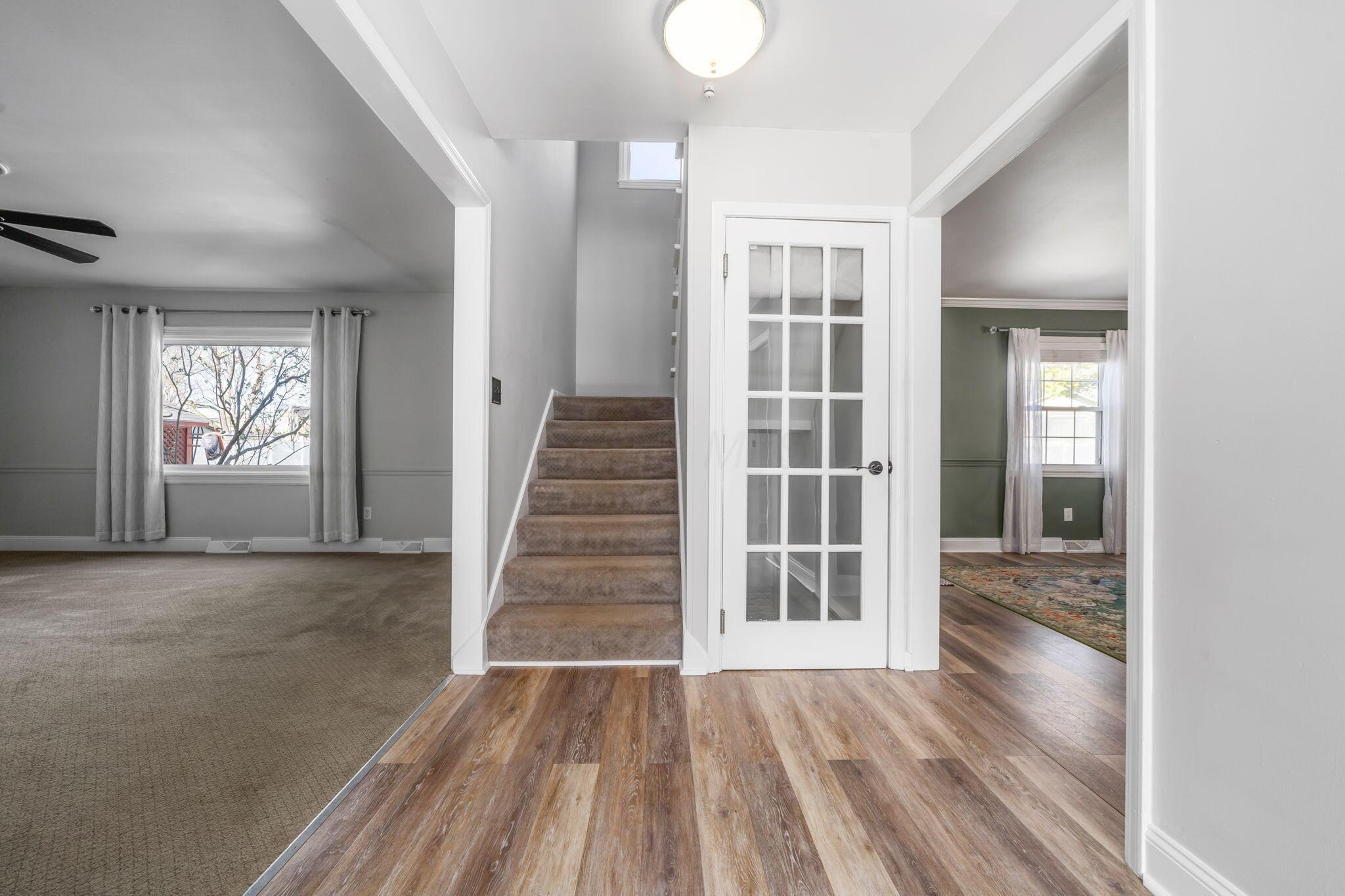 280 East Schrock Road Westerville, OH 43081 - Photo 33 of 72 Stairwell