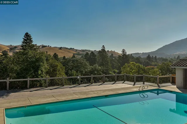 $542,000 | 20 Clark Creek Circle, Clayton, CA 94517