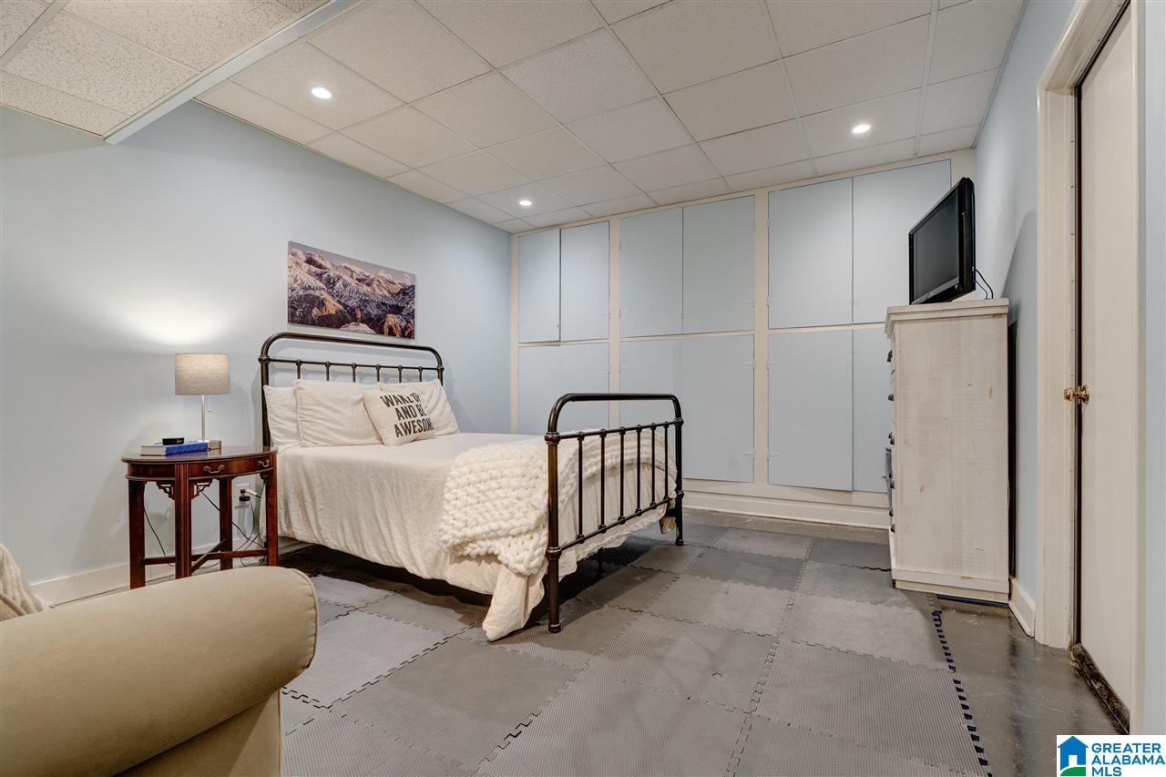 2901 Warrington Road Mountain Brook, AL 35223 - Photo 40 of 48