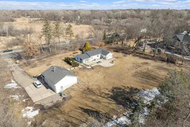 $600,000 | 17101 Highway 7, Minnetonka, MN 55345