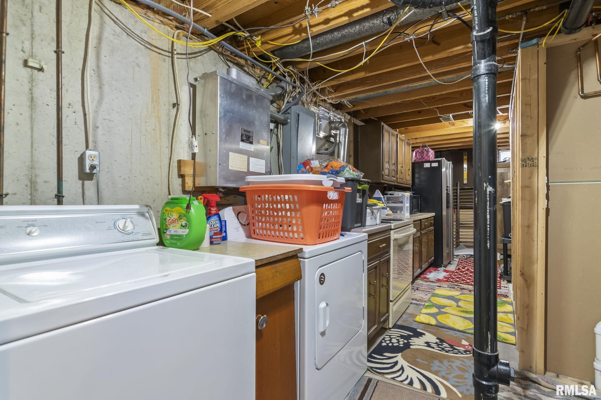 2217 Winnebago Drive Springfield, IL 62702 - Photo 33 of 36 Gallery Image 33