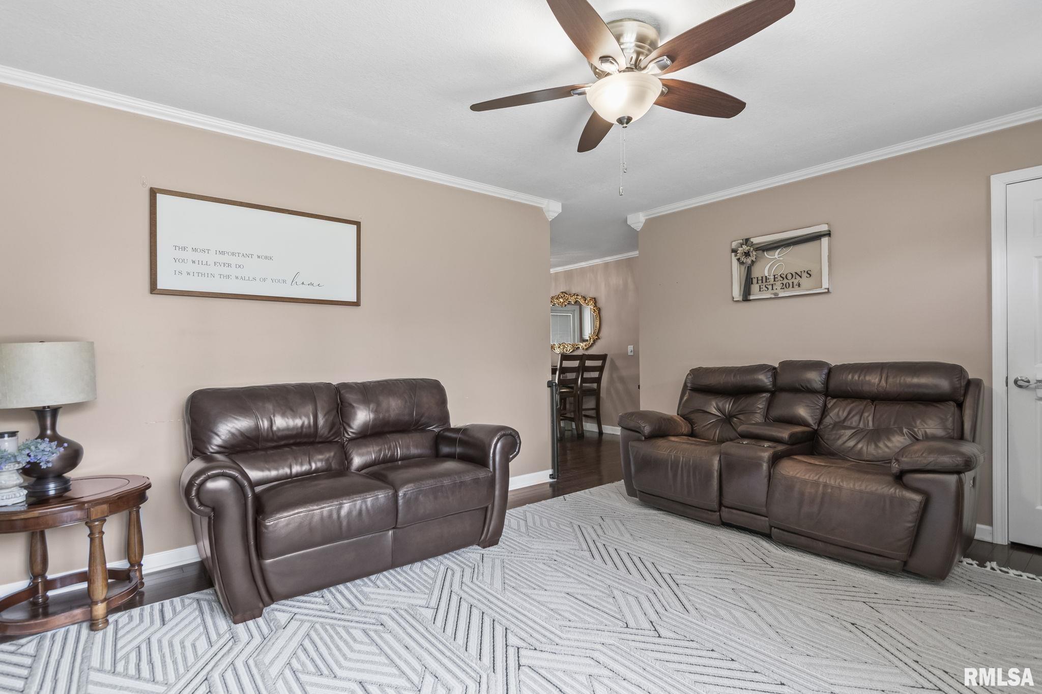 2217 Winnebago Drive Springfield, IL 62702 - Photo 8 of 36 Gallery Image 8