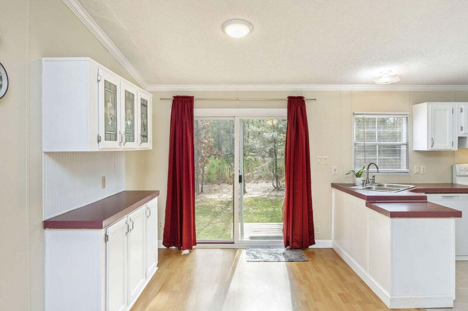 164 Jonquil Avenue DeFuniak Springs, FL 32433 - Photo 6 of 28 20231228164034764809000000-o
