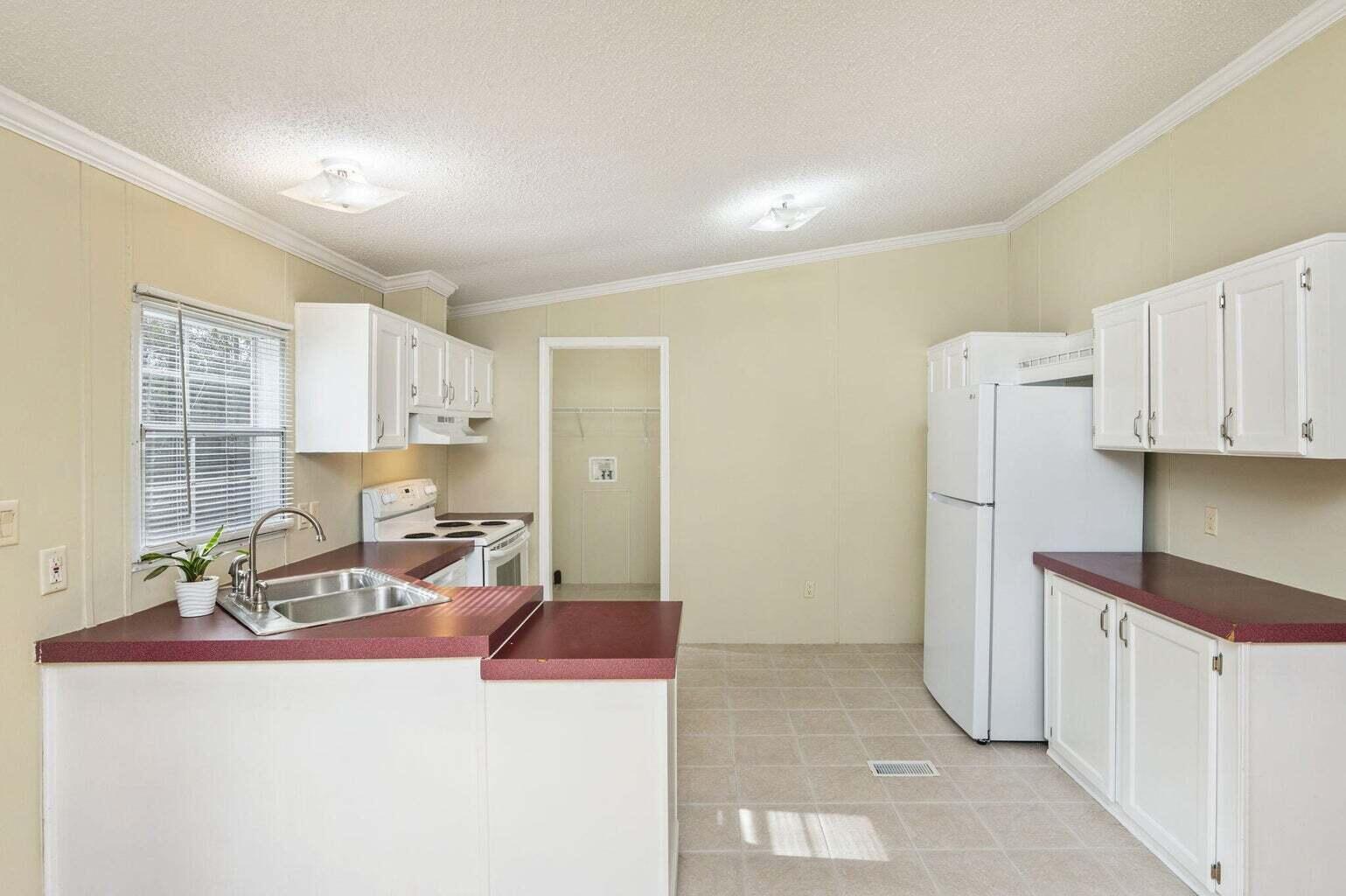 164 Jonquil Avenue DeFuniak Springs, FL 32433 - Photo 7 of 28 20231228164037590083000000-o