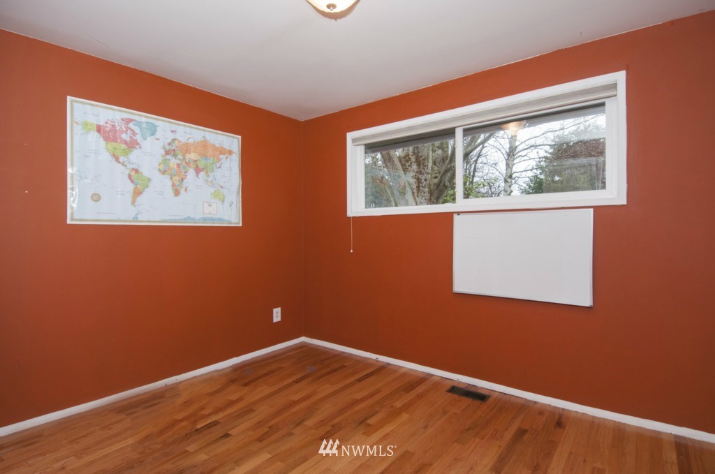 3935 Southwest Elmgrove Street Seattle, WA 98136 - Photo 12 of 20 Gallery Image 12