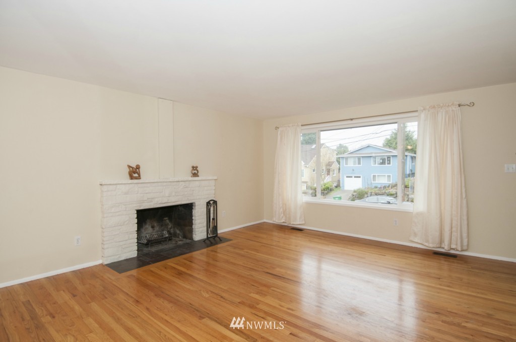 3935 Southwest Elmgrove Street Seattle, WA 98136 - Photo 5 of 20 Gallery Image 5
