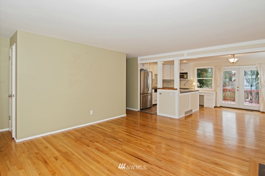 3935 Southwest Elmgrove Street Seattle, WA 98136 - Photo 6 of 20 Gallery Image 6