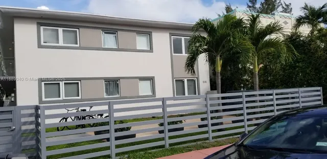$1,800 | Flamingo-Lummus, Miami Beach, FL 33139