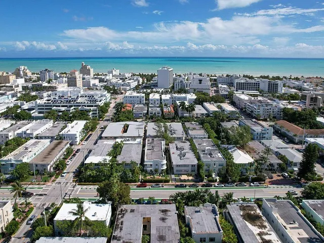 $1,800 | Flamingo-Lummus, Miami Beach, FL 33139