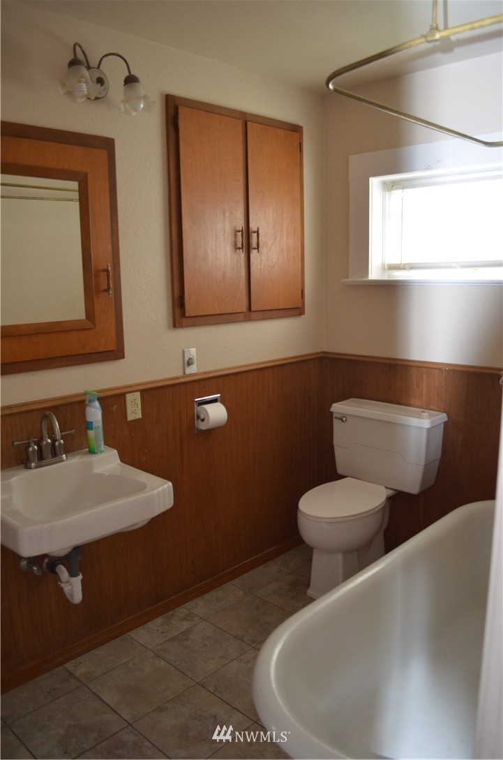 1332 3rd Street Cosmopolis, WA 98537 - Photo 11 of 23 Gallery Image 11