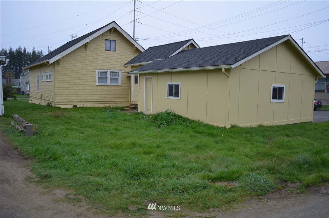 1332 3rd Street Cosmopolis, WA 98537 - Photo 4 of 23 Gallery Image 4