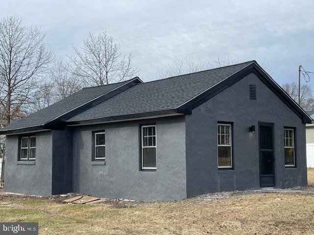 7 Federal Street Mount Laurel, NJ 08054 - Photo 2 of 13 Modern gray home with a sleek design.