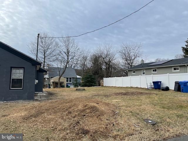 7 Federal Street Mount Laurel, NJ 08054 - Photo 5 of 13 Spacious yard with potential for creativity.