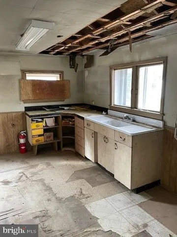 a view of a storage & utility room