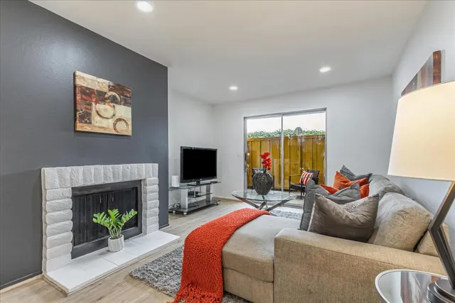$430,000 | 247 North Capitol Avenue, Unit 105, San Jose, CA 95127