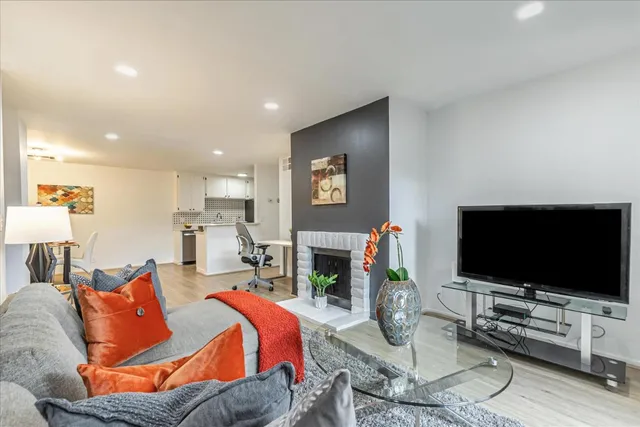 $430,000 | 247 North Capitol Avenue, Unit 105, San Jose, CA 95127