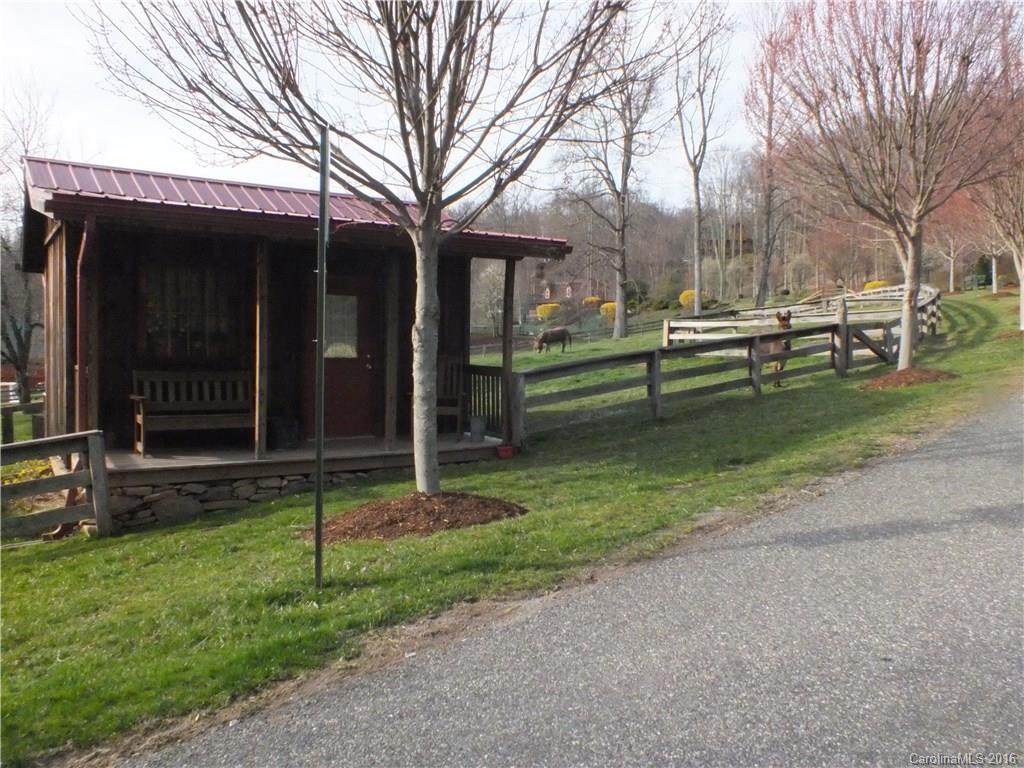 112 Ladderback Ridge, Unit 112 Waynesville, NC 28785 - Photo 17 of 22 Gallery Image 17