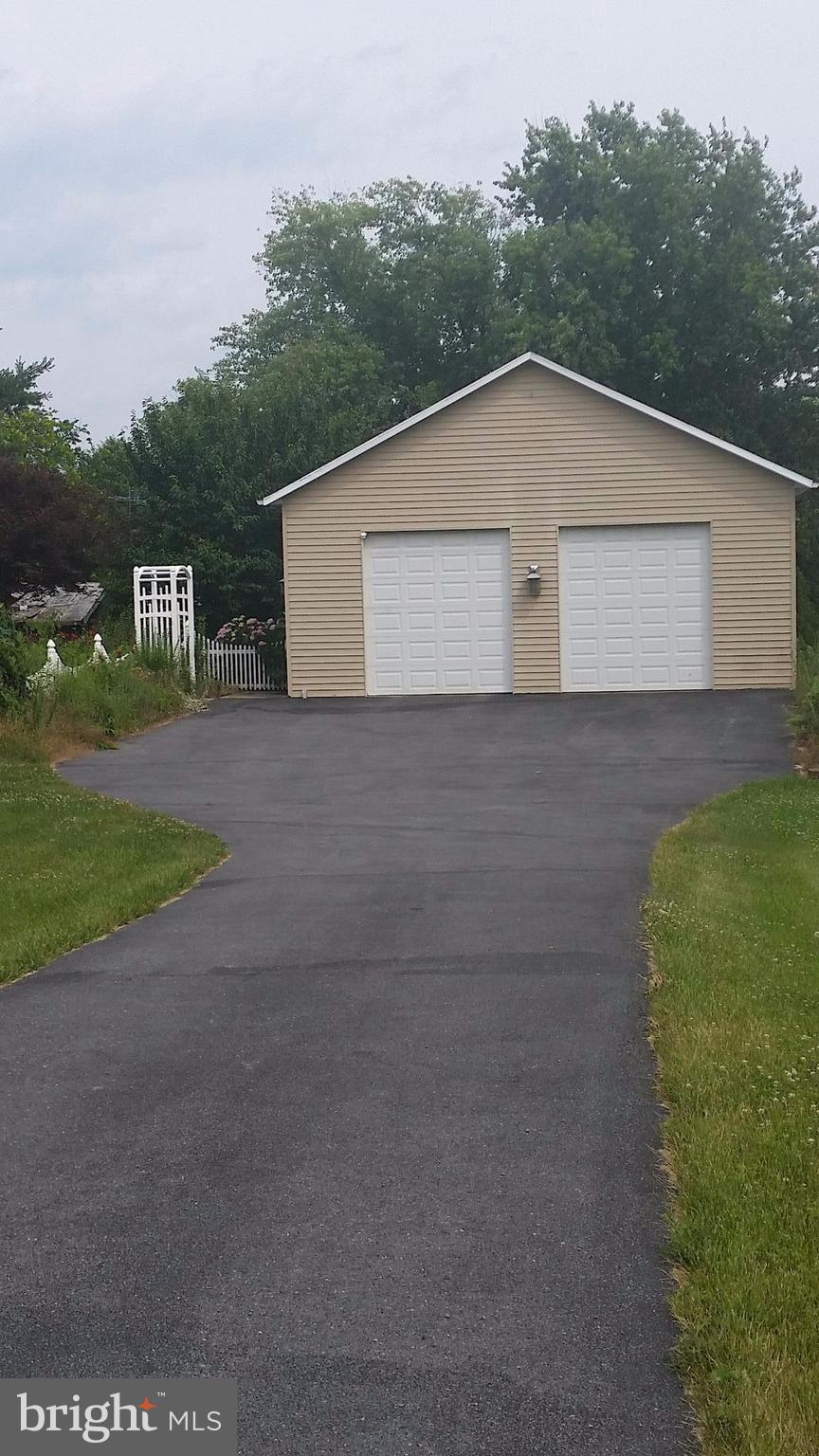11892 Gehr Road Waynesboro, PA 17268 - Photo 2 of 30 Garage